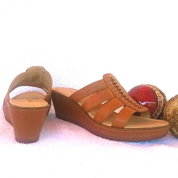 Hush Puppies Platform Wedge Sandal Size 10 Brown Leather Slide-In Padded Footbed - Picture 2 of 8